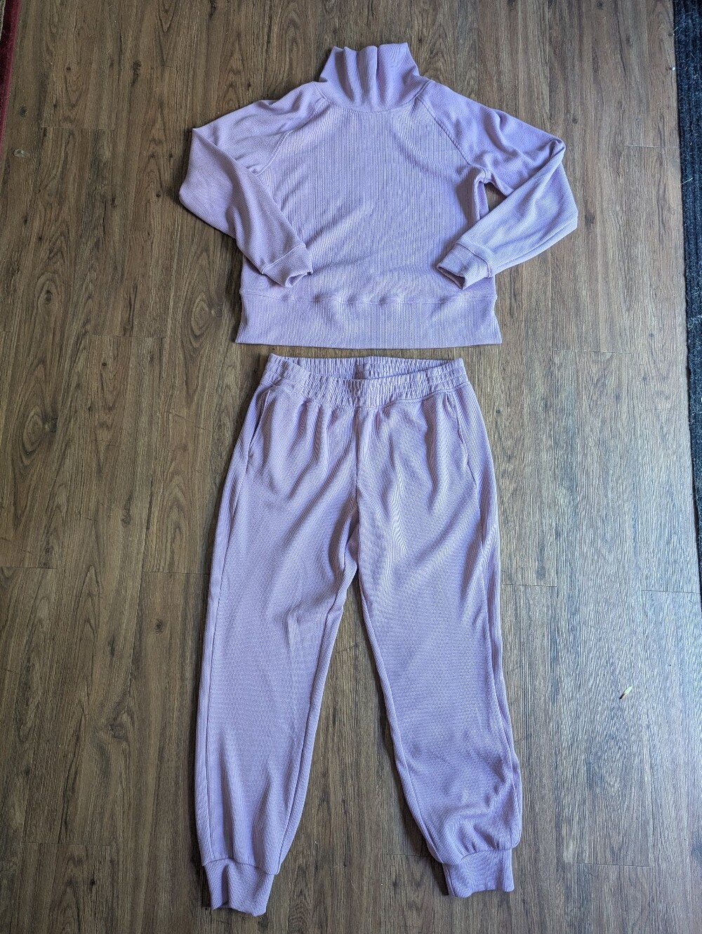 Jockey Lavender Ribbed Mock Neck Lounge Set  Sz M